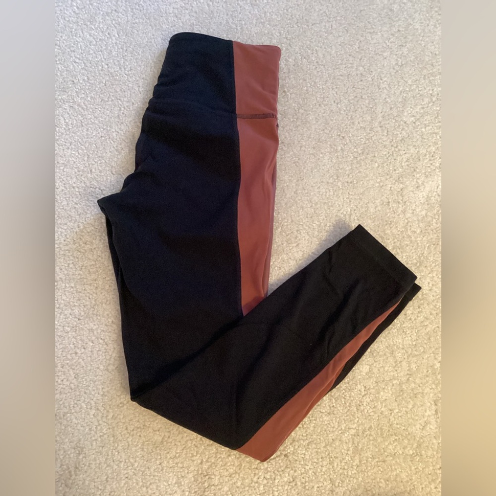 Athleta Black and Brown High-Waisted Leggings (FINALPRICEDROP) - Picture 3 of 5